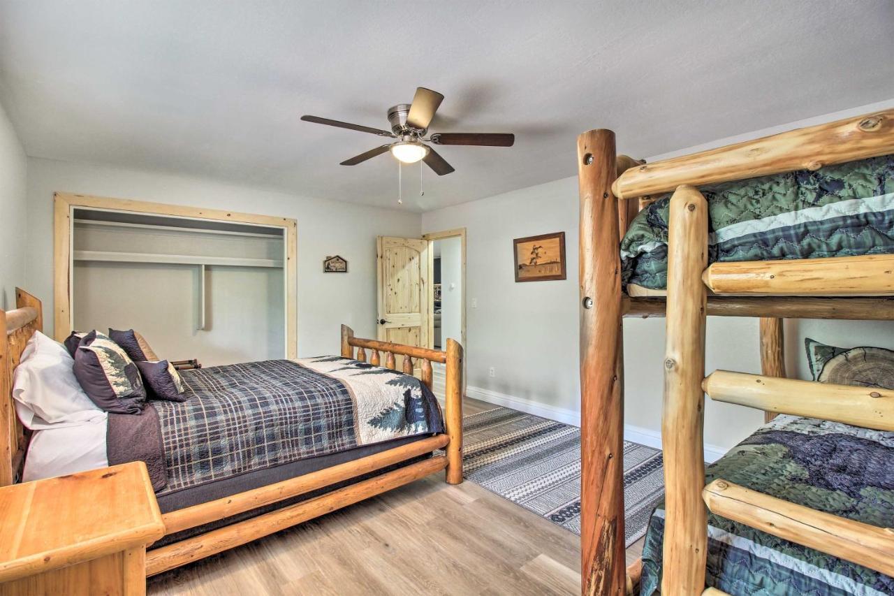 Pinetop Creekside Cabin Secret Game Room! Exterior photo